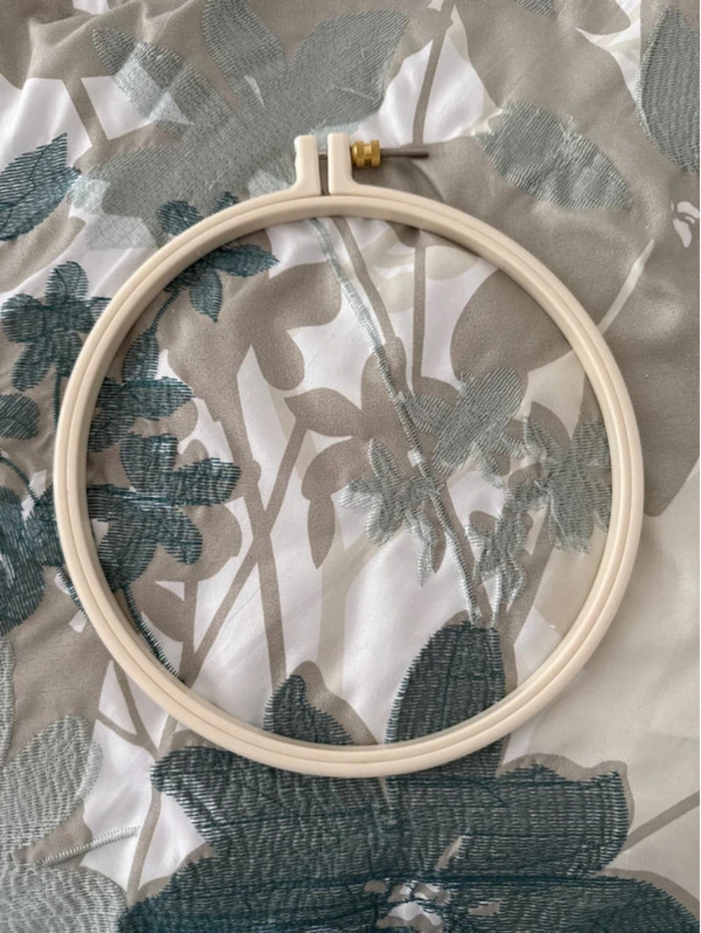 Embroidery Hoop - 8 inches